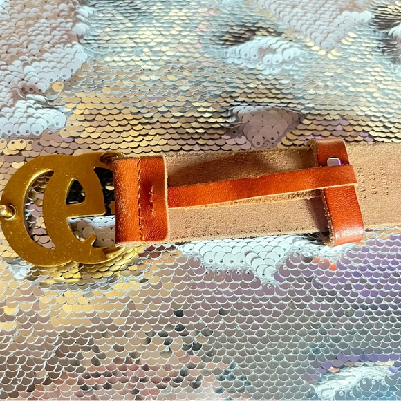 Gucci Leather Belt with Gold Buckle - Picture 8 of 11